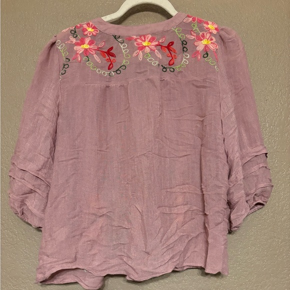 Fig and Flower Size M 3/4 Sleeve Blouse - Picture 3 of 7